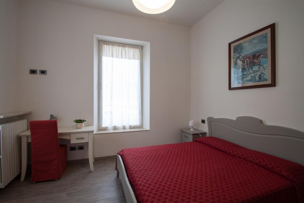 Palazzo Di Primavera Guest House Каприно-Веронезе Номер фото